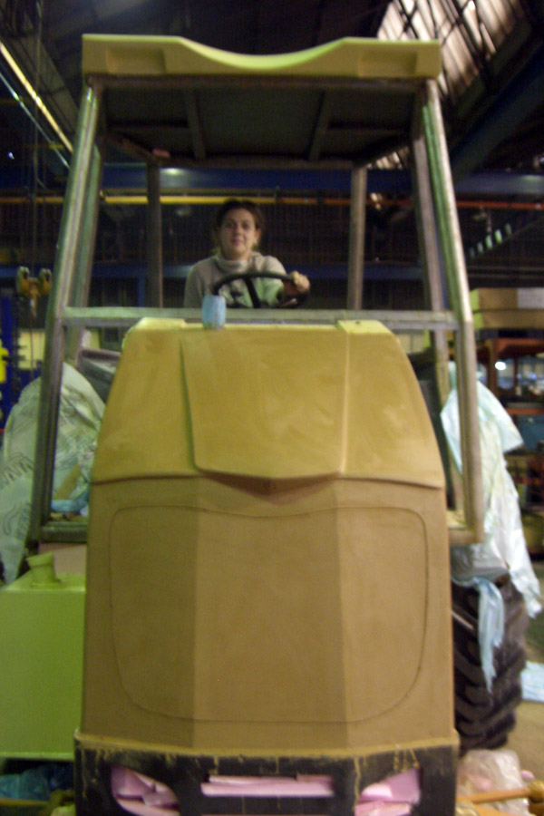 backhoe-loader-880-12