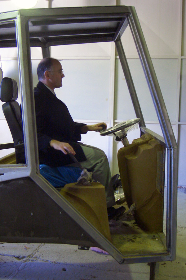 backhoe-loader-880-13