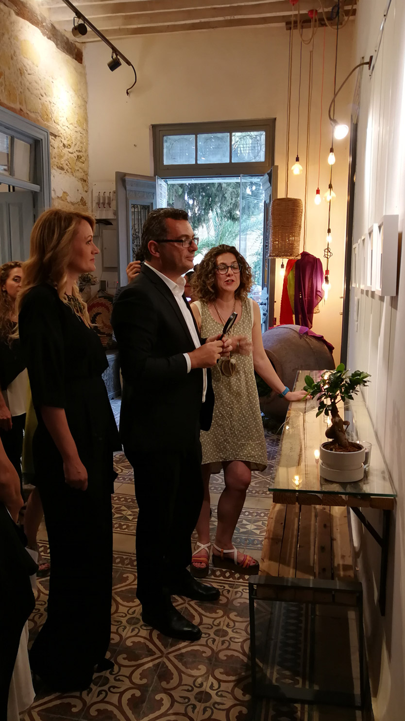 dots-and-lines-of-body-4